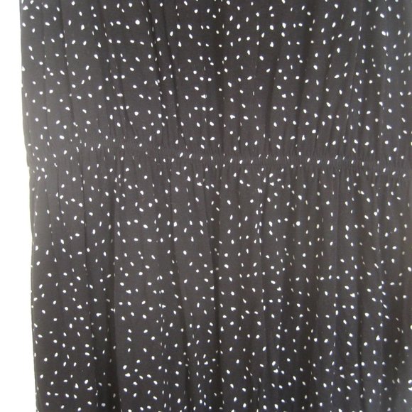 Comfy little black & white dress - Picture 5 of 8